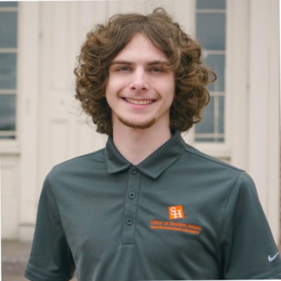 A photo of Austin Lilley.